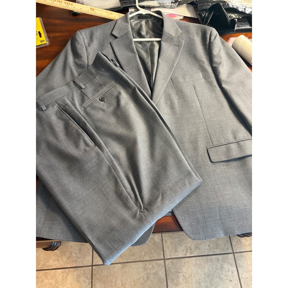 Michael Strahan Mens Grey Wool Blend 2 Piece Suit 48S/40W x 30L Blazer & Pants